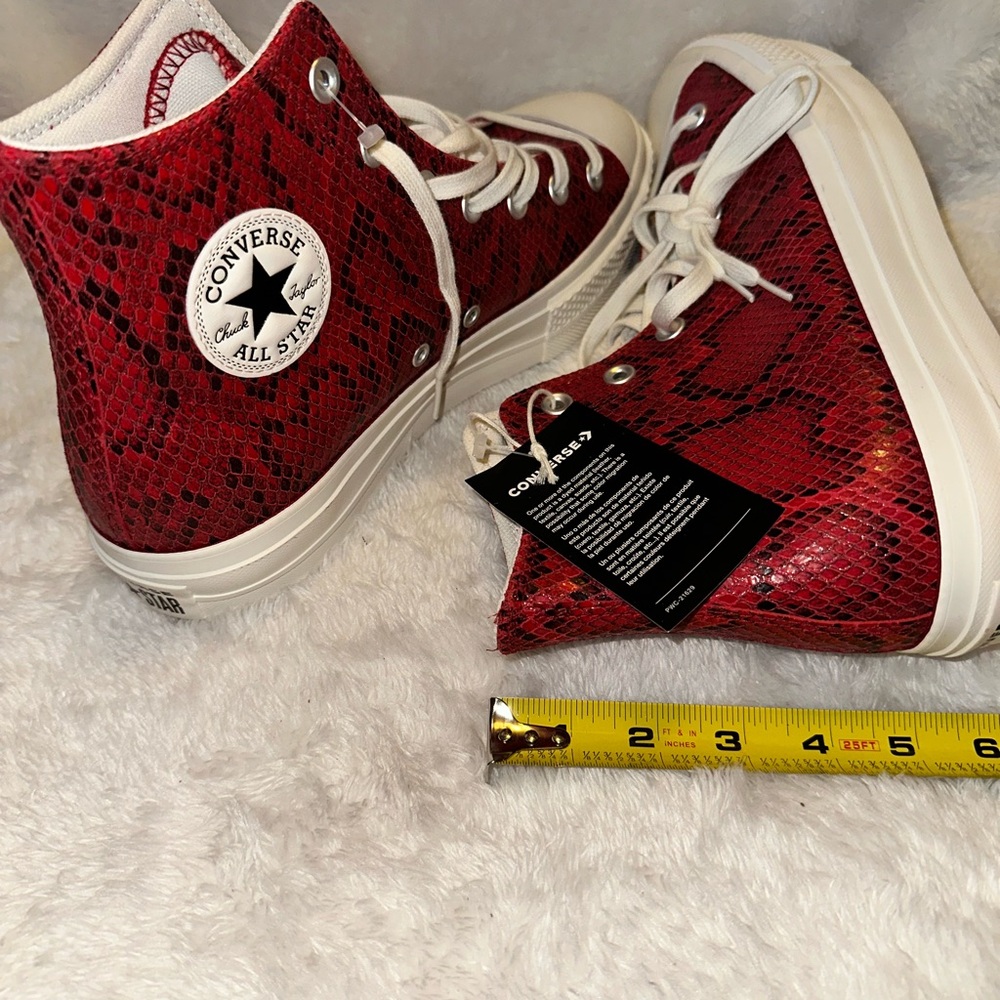 Converse Unisex Red Leather All Star High-Tops Sz (10.5 Women’s or Men’s 8.5) - Picture 5 of 14